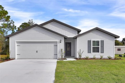 House in Palm Coast, Florida 5 bedrooms, 184.32 sq.m. № 1905904 - photo 1