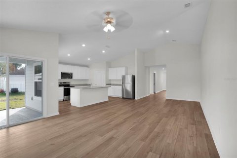 House in Palm Coast, Florida 5 bedrooms, 184.32 sq.m. № 1905904 - photo 5
