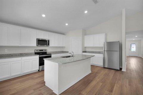House in Palm Coast, Florida 5 bedrooms, 184.32 sq.m. № 1905904 - photo 7