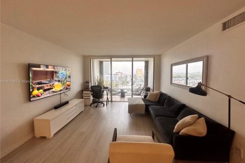 Condominio en venta en North Bay Village, Florida, 2 dormitorios, 125.98 m2 № 1978585 - foto 18