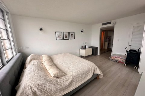 Condominio en venta en North Bay Village, Florida, 2 dormitorios, 125.98 m2 № 1978585 - foto 15