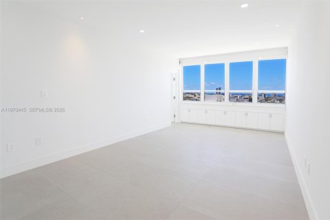 Condominio en alquiler en Miami Beach, Florida, 3 dormitorios, 246.1 m2 № 2031185 - foto 28