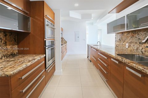 Condominio en alquiler en Miami Beach, Florida, 3 dormitorios, 246.1 m2 № 2031185 - foto 22