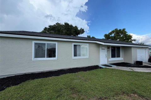 Villa ou maison à North Port, Floride 3 chambres, 109.25 m2 № 2375587