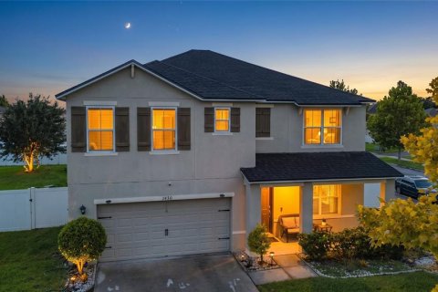 Casa en Kissimmee, Florida 5 dormitorios, 248.42 m2 № 2371830