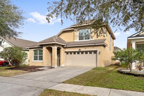 House in Orlando, Florida 4 bedrooms, 214.42 sq.m. № 1783427 - photo 2