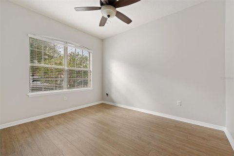House in Orlando, Florida 4 bedrooms, 214.42 sq.m. № 1783427 - photo 3
