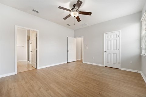 House in Orlando, Florida 4 bedrooms, 214.42 sq.m. № 1783427 - photo 11