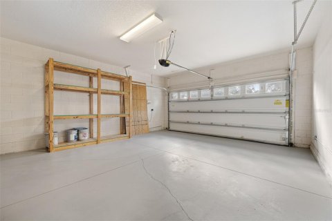House in Orlando, Florida 4 bedrooms, 214.42 sq.m. № 1783427 - photo 17