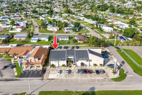 Immobilier commercial à louer à Port Charlotte, Floride: 111.11 m2 № 1821513 - photo 7