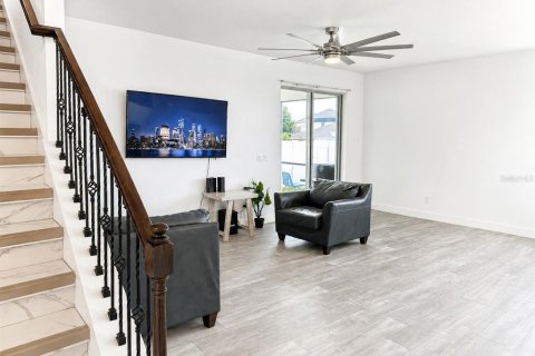 Casa en venta en Ocoee, Florida, 6 dormitorios, 283.91 m2 № 2202194 - foto 14
