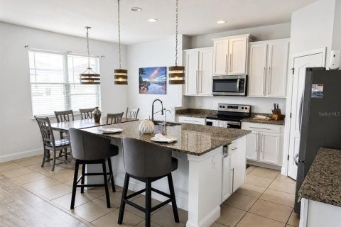 Casa en venta en Ocoee, Florida, 6 dormitorios, 283.91 m2 № 2202194 - foto 12