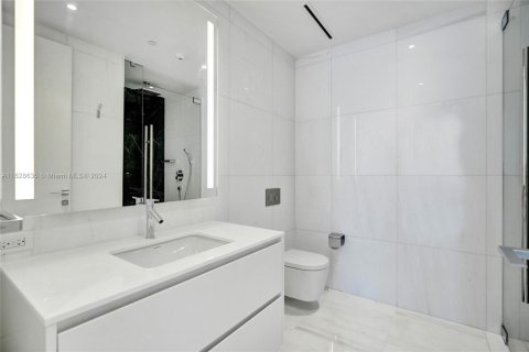Condo in Miami, Florida, 2 bedrooms  № 1726205 - photo 25