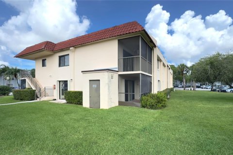Condo in Weston, Florida, 2 bedrooms  № 2154552 - photo 3