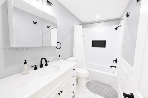 Villa ou maison à vendre à Cape Coral, Floride: 3 chambres, 131.27 m2 № 2304911 - photo 29