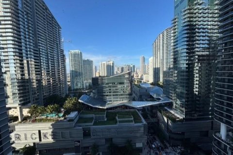 Condominio en alquiler en Miami, Florida, 1 dormitorio, 68.56 m2 № 1988700 - foto 2