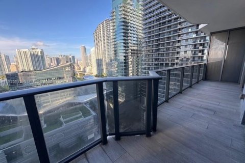 Condominio en alquiler en Miami, Florida, 1 dormitorio, 68.56 m2 № 1988700 - foto 5