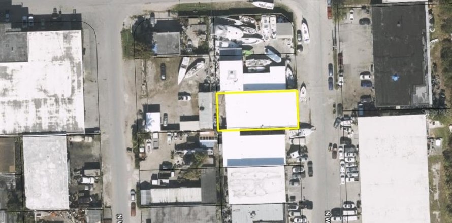 Immobilier commercial à Opa-locka, Floride 436.64 m2 № 2147396