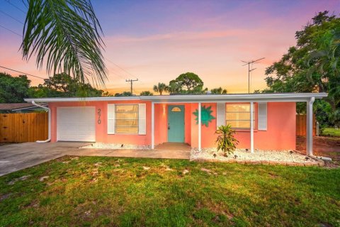 House in Venice, Florida 2 bedrooms, 72.19 sq.m. № 2352242