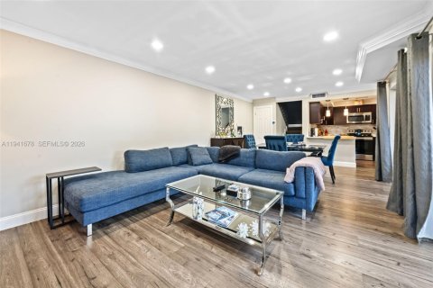 Купить таунхаус в Бока-Ратон, Флорида 3 спальни, 126.72м2, № 1998928 - фото 4