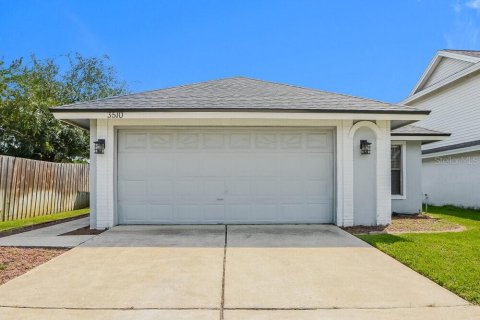 Villa ou maison à Casselberry, Floride 3 chambres, 136.57 m2 № 2149466