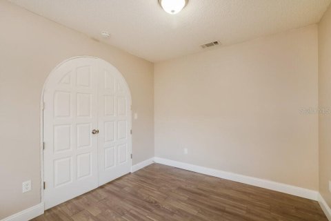 House in Casselberry, Florida 3 bedrooms, 136.57 sq.m. № 2149466 - photo 12