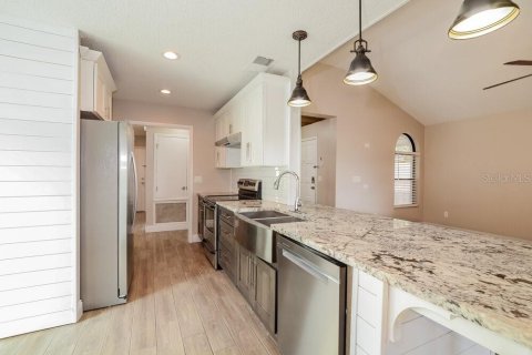 House in Casselberry, Florida 3 bedrooms, 136.57 sq.m. № 2149466 - photo 6