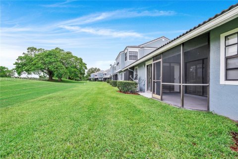 Villa ou maison à louer à Tamarac, Floride: 2 chambres, 109.16 m2 № 1825540 - photo 27