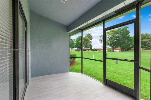 Villa ou maison à louer à Tamarac, Floride: 2 chambres, 109.16 m2 № 1825540 - photo 22