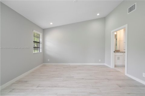 Villa ou maison à louer à Tamarac, Floride: 2 chambres, 109.16 m2 № 1825540 - photo 16