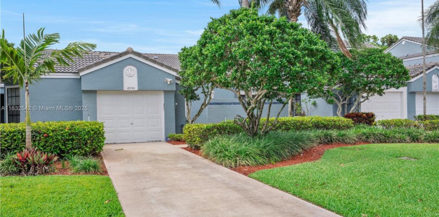 Villa ou maison à Tamarac, Floride 2 chambres, 109.16 m2 № 1825540