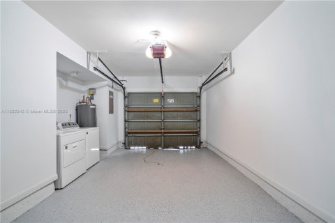 Villa ou maison à louer à Tamarac, Floride: 2 chambres, 109.16 m2 № 1825540 - photo 28