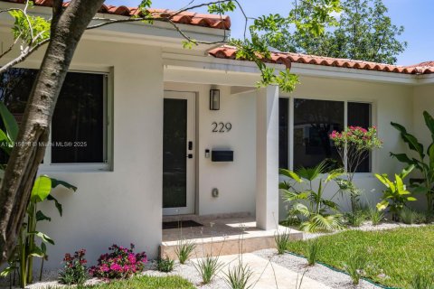 House in Miami Shores, Florida 3 bedrooms, 123.19 sq.m. № 1768336 - photo 9