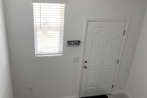 Townhouse in Davenport, Florida 3 bedrooms, 137.5 sq.m. № 2267263 - photo 4