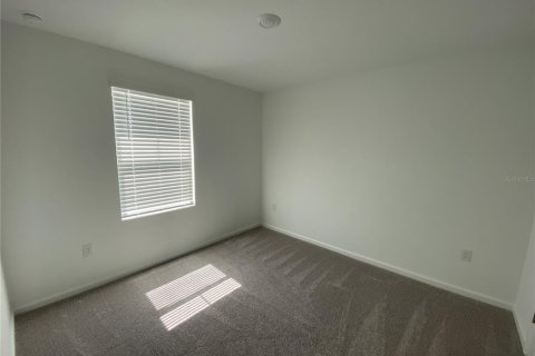 Townhouse in Davenport, Florida 3 bedrooms, 137.5 sq.m. № 2267263 - photo 3