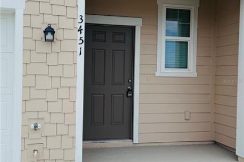 Townhouse in Davenport, Florida 3 bedrooms, 137.5 sq.m. № 2267263 - photo 2