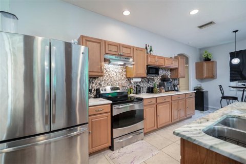 House in North Port, Florida 3 bedrooms, 155.8 sq.m. № 1540089 - photo 6