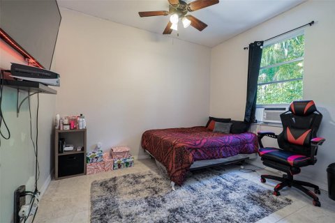 House in North Port, Florida 3 bedrooms, 155.8 sq.m. № 1540089 - photo 16