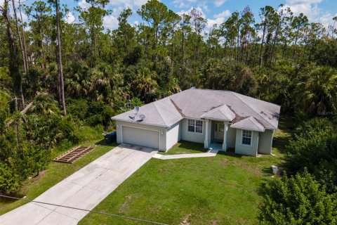 House in North Port, Florida 3 bedrooms, 155.8 sq.m. № 1540089 - photo 2