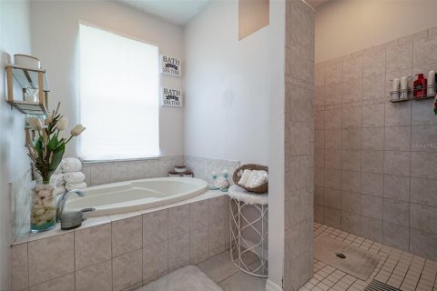 House in North Port, Florida 3 bedrooms, 155.8 sq.m. № 1540089 - photo 13