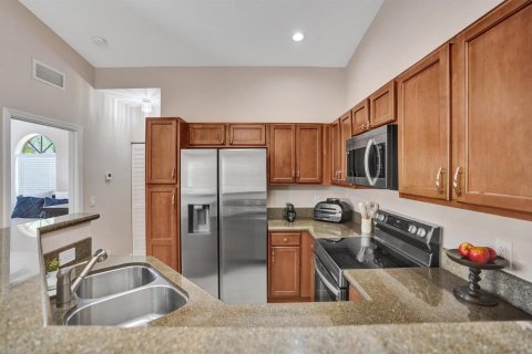 Townhouse in Riviera Beach, Florida 2 bedrooms, 94.95 sq.m. № 2173450 - photo 4