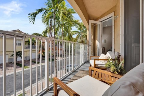 Townhouse in Riviera Beach, Florida 2 bedrooms, 94.95 sq.m. № 2173450 - photo 16