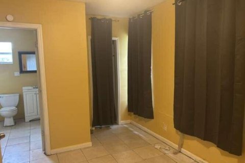 House in Fort Lauderdale, Florida 6 bedrooms, 148.18 sq.m. № 2184768 - photo 5