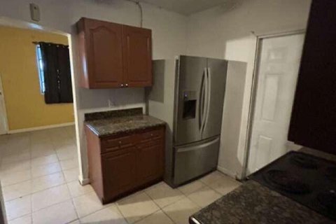 House in Fort Lauderdale, Florida 6 bedrooms, 148.18 sq.m. № 2184768 - photo 4