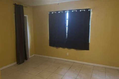 House in Fort Lauderdale, Florida 6 bedrooms, 148.18 sq.m. № 2184768 - photo 9