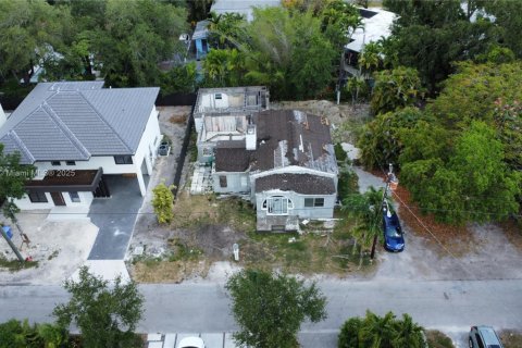 Land in Miami, Florida № 1861125 - photo 1
