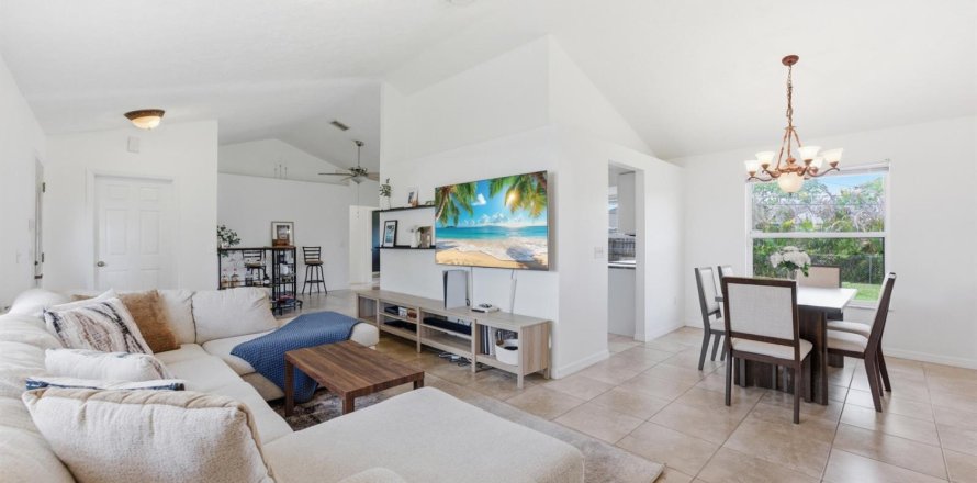 Casa en Port St. Lucie, Florida 3 dormitorios, 139.45 m2 № 2180310