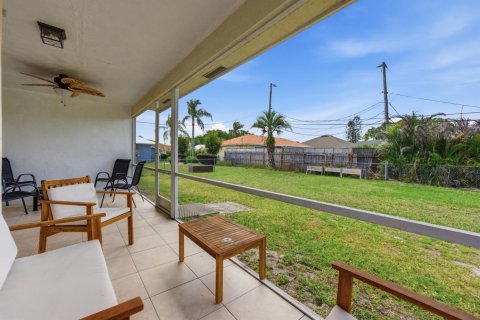 Casa en venta en Port St. Lucie, Florida, 3 dormitorios, 139.45 m2 № 2180310 - foto 29
