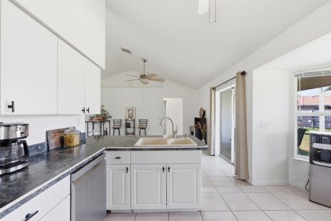 Casa en venta en Port St. Lucie, Florida, 3 dormitorios, 139.45 m2 № 2180310 - foto 16