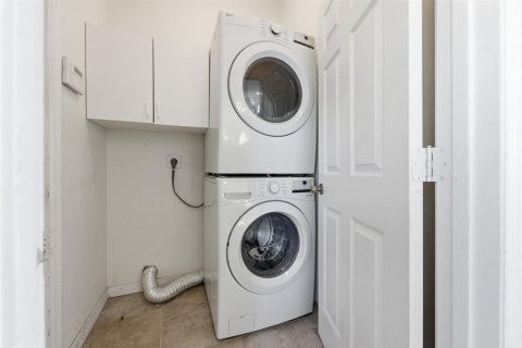 Casa en venta en Port St. Lucie, Florida, 3 dormitorios, 139.45 m2 № 2180310 - foto 26